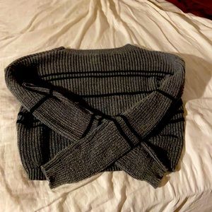 Cute striped gray sweater S/M